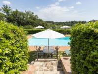 Bazén v ubytovaní Holiday Home Le Buche-1 by Interhome alebo v jeho blízkosti