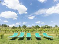 Vonkajšia záhrada v ubytovaní Holiday Home Le Buche-1 by Interhome