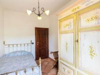 Posteľ alebo postele v izbe v ubytovaní Holiday Home Le Buche-1 by Interhome