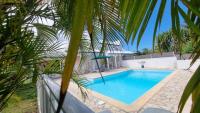 The swimming pool at or close to Villa vall&eacute;e d Or