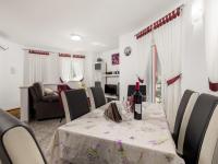 Kuchyňa alebo kuchynka v ubytovaní Holiday Home Diana by Interhome