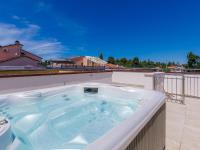 Bazén v ubytovaní Apartment Villa Alpa-4 by Interhome alebo v jeho blízkosti
