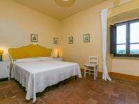Posteľ alebo postele v izbe v ubytovaní Holiday Home Buca dei Merli by Interhome