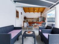 Posedenie v ubytovaní Holiday Home Susanne by Interhome