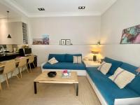 Posezení v ubytování For You Rentals Apartment TEMPORAL with Beautiful Private Terrace in the Center of Madrid CAR19