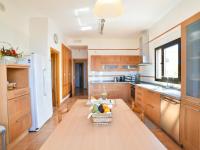 Kuchyňa alebo kuchynka v ubytovaní Holiday Home El balcón de la cala by Interhome