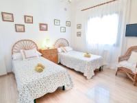 Posteľ alebo postele v izbe v ubytovaní Holiday Home El balcón de la cala by Interhome