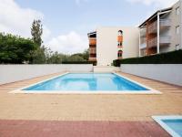 Bazén v ubytovaní Apartment Primavera-2 by Interhome alebo v jeho blízkosti