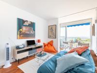 Televízia a/alebo spoločenská miestnosť v ubytovaní Apartment Le Maeva by Interhome