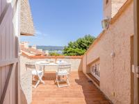 Balkon lub taras w obiekcie Studio Château de la Madrague-8 by Interhome