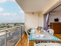 Balkón alebo terasa v ubytovaní Apartment Les Côteaux du Préconil-5 by Interhome