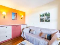 Posedenie v ubytovaní Apartment Village Cap Estérel - L'Esquinade-56 by Interhome