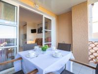 Posedenie v ubytovaní Apartment L'Esquinade - G4 125 by Interhome