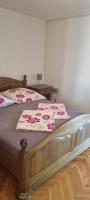 Posteľ alebo postele v izbe v ubytovaní Apartments Anđa near Queen Beach