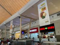 Supermarket nebo jiné obchody v  apartmánu nebo okolí