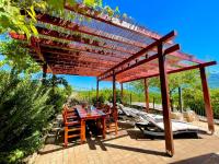 Zahrada ubytování Villa Sagosde with Swimming Pool and Mini Golf