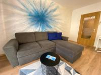 Posedenie v ubytovaní ORANGEHOMES One Bedroom Design Apartment
