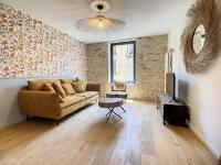 Telewizja i/lub zestaw kina domowego w obiekcie La Galerie