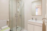 Villa Apartments & Suitesにあるバスルーム