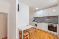 Villa Apartments & Suitesにあるキッチンまたは簡易キッチン