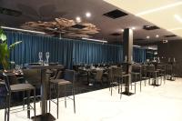 Reštaurácia alebo iné gastronomické zariadenie v ubytovaní DEMSI Palace Hotel & Restaurant