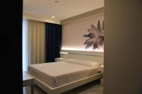 Posteľ alebo postele v izbe v ubytovaní DEMSI Palace Hotel & Restaurant