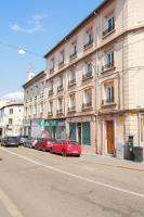 Budynek, w którym mieści się apartament