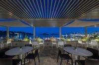 Restauracja lub miejsce do jedzenia w obiekcie Alkyon