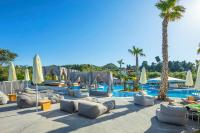 Bazén v ubytovaní Anna Hotel alebo v jeho blízkosti