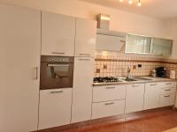 Kuchyňa alebo kuchynka v ubytovaní Apartmani Gržinić