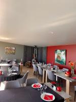 Гостиная зона в “The Cliffs” Humpridge View Motels