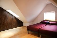 Posteľ alebo postele v izbe v ubytovaní Lovely apartment in city Center of Jelenia Gora.