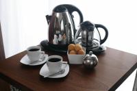 Príslušenstvo na prípravu kávy alebo čaju v ubytovaní Hotel Azyl