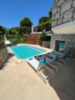 Bazén v ubytovaní Villa Galateias, un coin de Paradis, superbe vue avec piscine privée alebo v jeho blízkosti