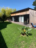 Vonkajšia záhrada v ubytovaní Adorable guest house au calme à 3 min du port