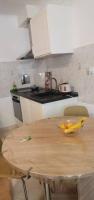 Kuchyň nebo kuchyňský kout v ubytování 1 bedroom flat 15 minutes from the sea and downtown