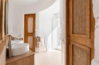 A bathroom at Faos Exclusive Suites