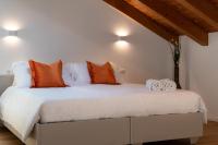 Superior Beach Aparthotelにあるベッド