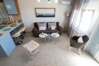 Posedenie v ubytovaní Ionian View Apartment