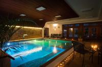Bazén v ubytování Wellness hotel & minipivovar Kněžínek nebo v jeho okolí