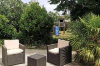 Vonkajšia záhrada v ubytovaní Villa Family Surf sur un terrain arborée et clos, calme et repos