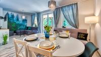 Posedenie v ubytovaní Apartamenty Centrum - Wyszyńskiego 9 by Royal Aparts