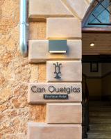 Hotel Can Quetglasに飾ってある許可証、賞状、看板またはその他の書類
