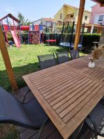 Patio alebo iná vonkajšia časť ubytovania Apartment Adriano