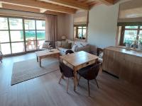 Posedenie v ubytovaní Ca' Fam Chalets