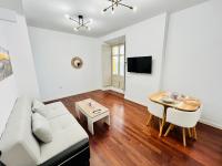 Televízia a/alebo spoločenská miestnosť v ubytovaní Marinac3 Precioso apartamento con patio en el centro histórico de Málaga