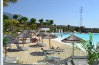 Bazén v ubytování AL-1204 Ground Floor Apartment in Alcazaba Lagoon nebo v jeho okolí