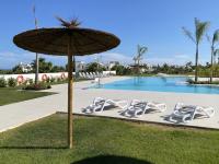 Bazén v ubytování AL-1204 Ground Floor Apartment in Alcazaba Lagoon nebo v jeho okolí