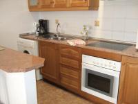 Kuchyňa alebo kuchynka v ubytovaní Playa Marina Phase II