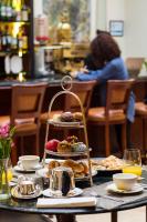 Jídlo v hotelu nebo okolí